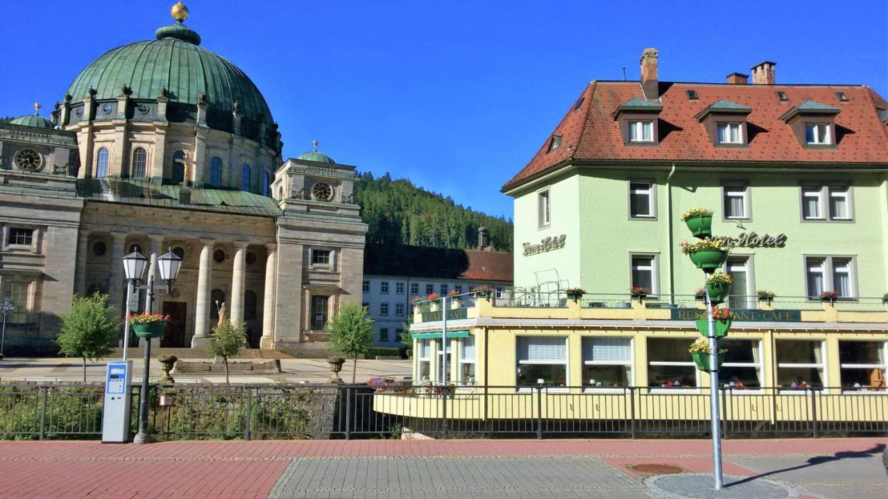 Dom-Hotel Sankt Blasien Exteriör bild