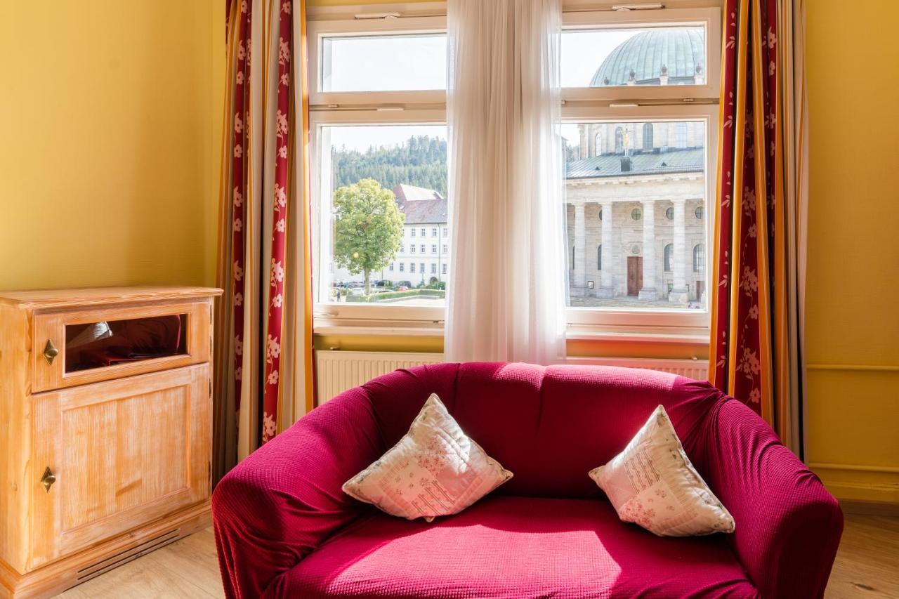 Dom-Hotel Sankt Blasien Exteriör bild